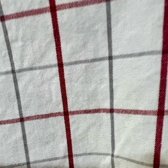 University of Georgia Mens Long Sleeve Button Up. - Picture 4 of 6